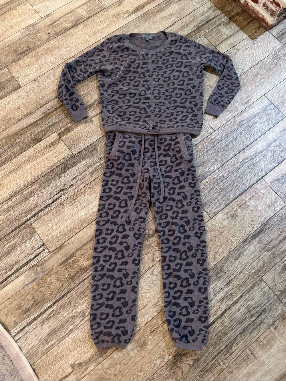 Barefoot Dreams Gray Leopard Women’s Lounge Set